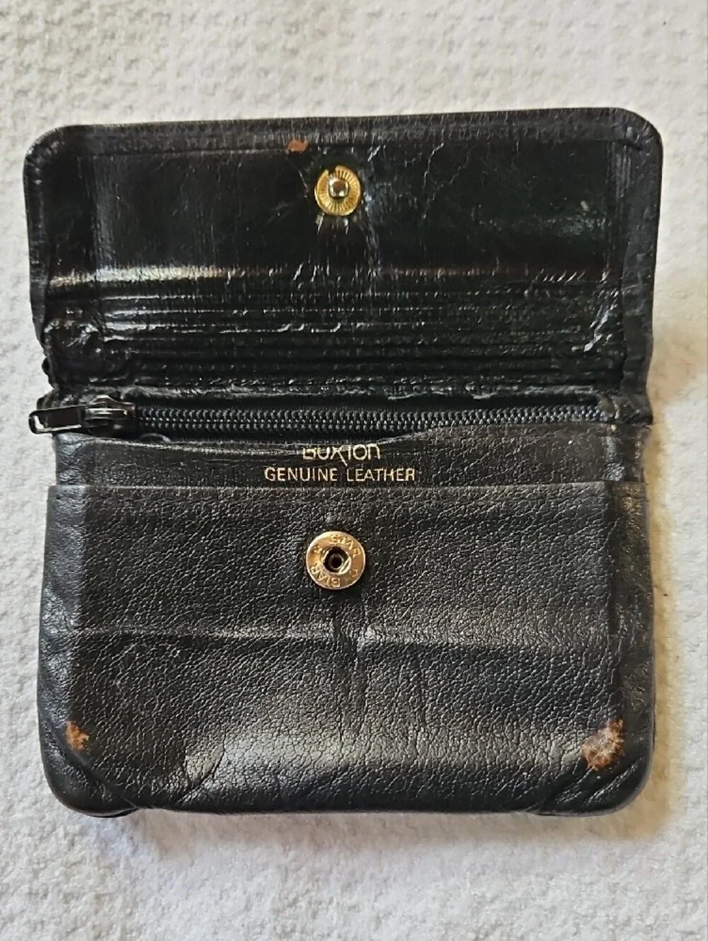 Buxton compact coin